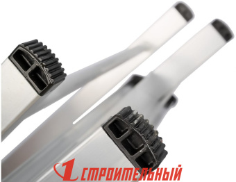 Стремянка алюминиевая двухсторонняя 03 ступени